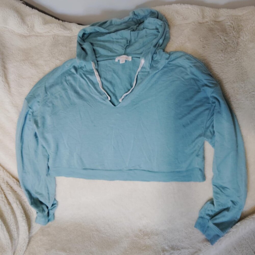 Colsie Long Sleeve Crop Top Size Medium